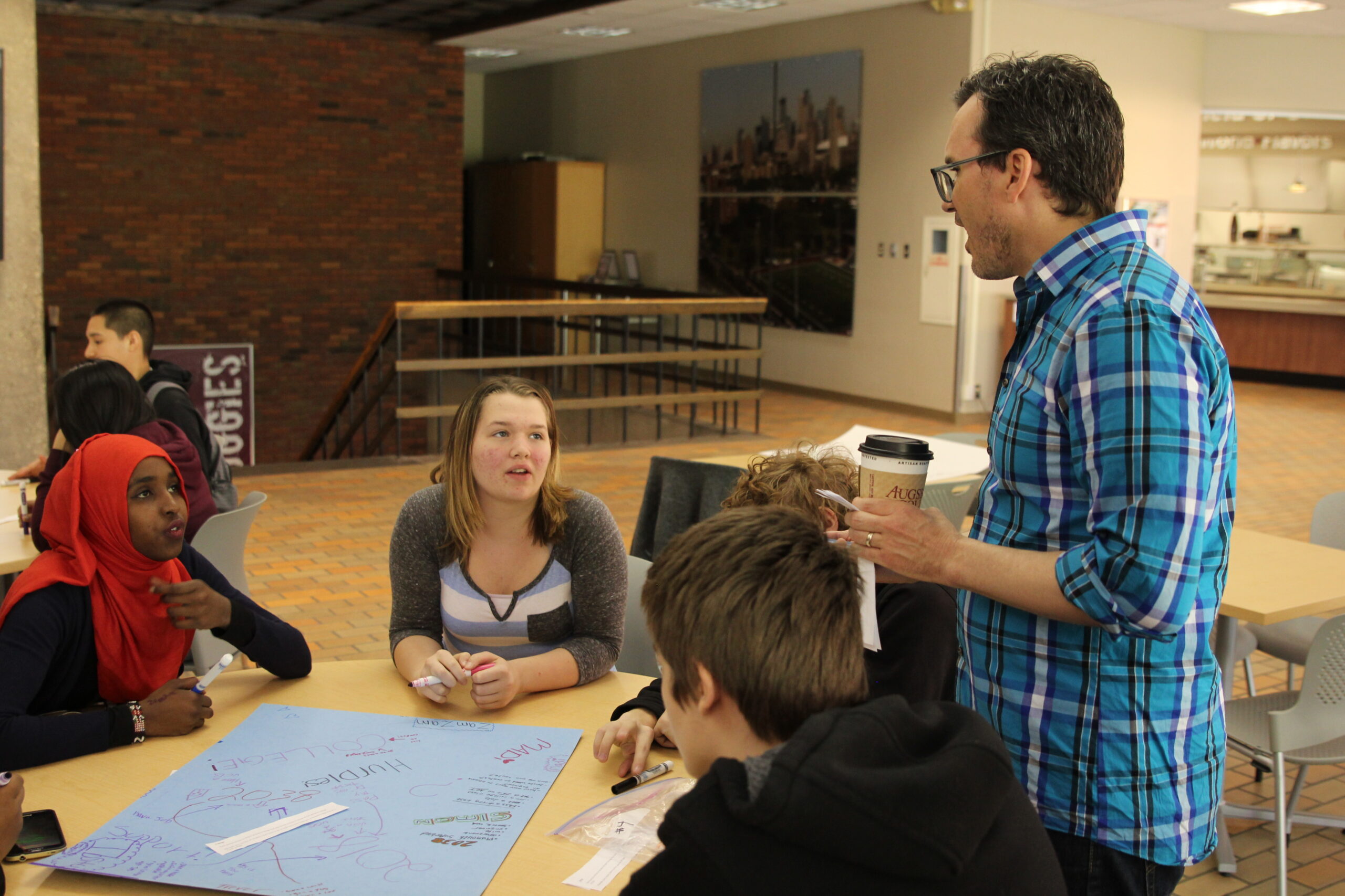 PS students working in a group at Augsburg University