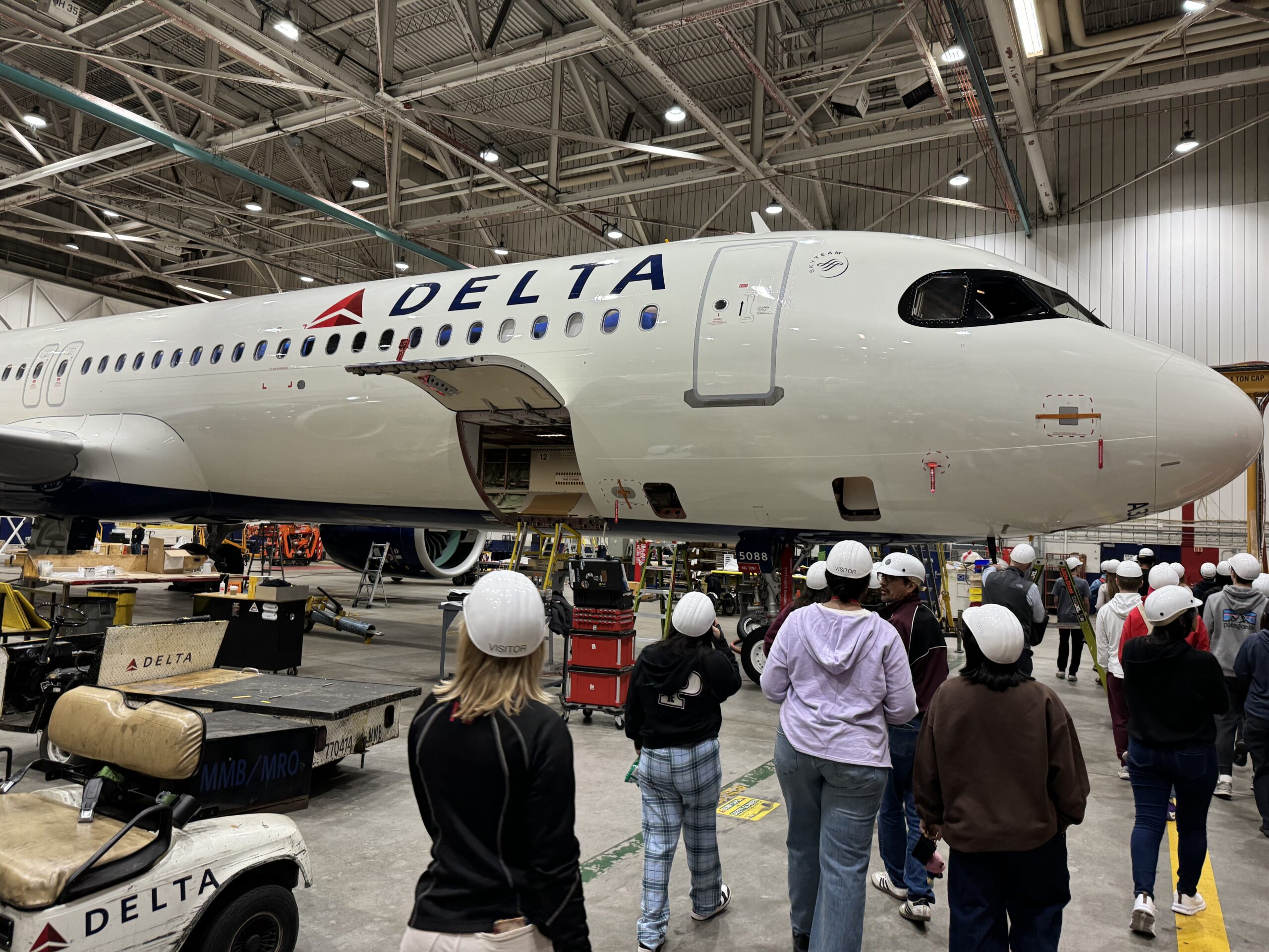 PS students touring a Delta airplane hanger